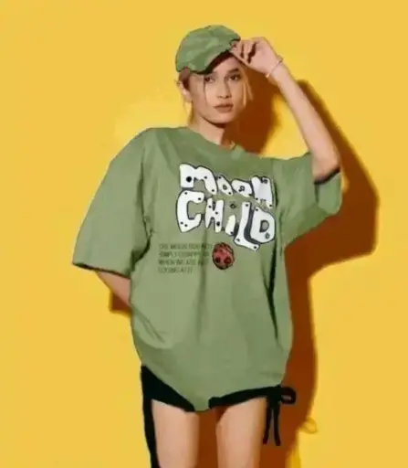 Woman oversized T-shirts